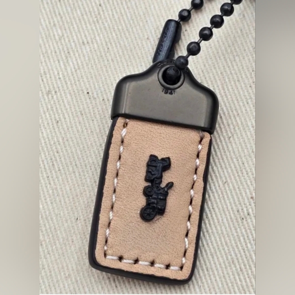 Coach 1941 Tan Snakeskin Link Details Clutch Wristlet EUC - Picture 9 of 11